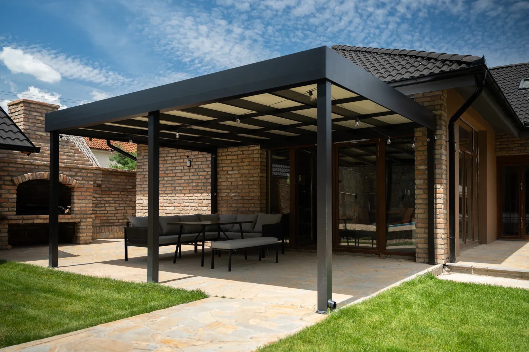 Pergola i prostor za odmor napolju